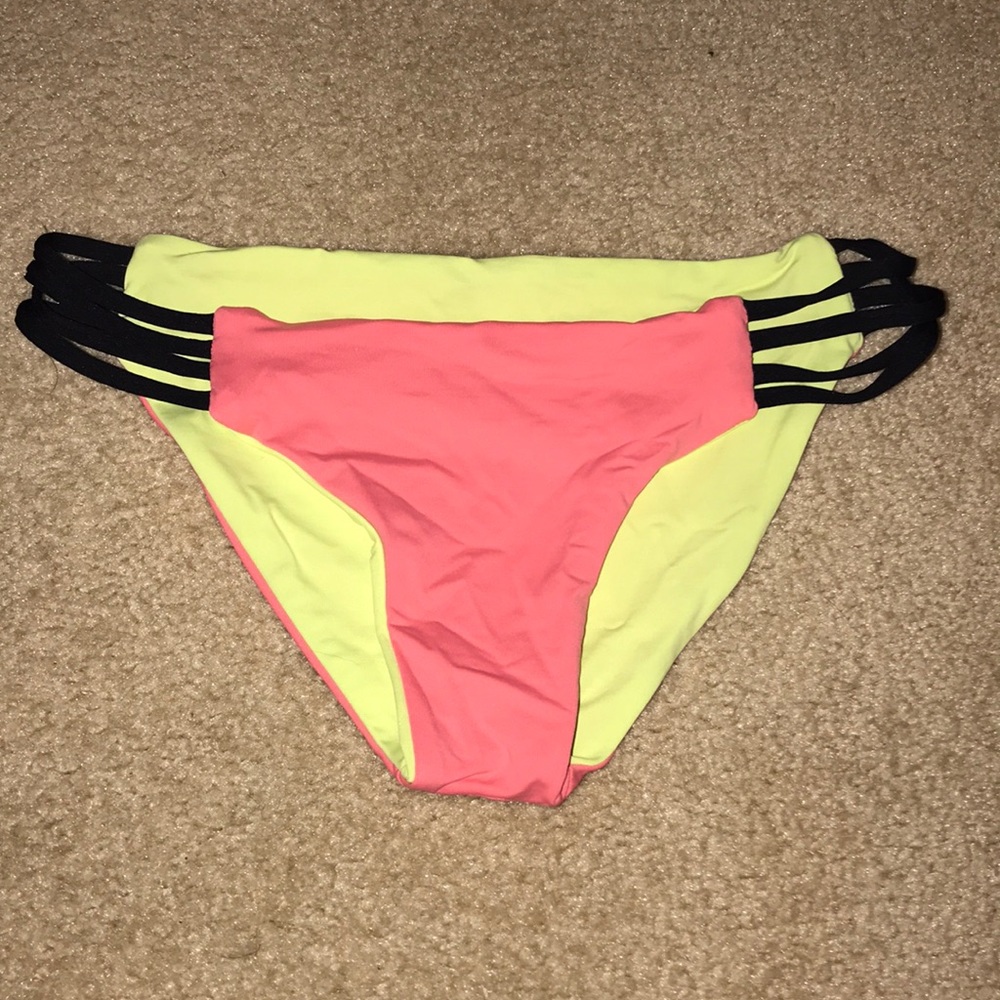 EUC Lspace bikini bottoms worn once Small